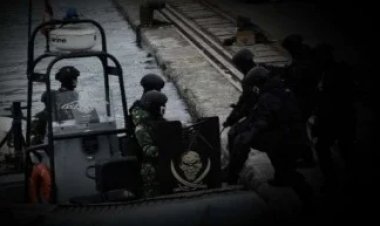 Ini Dia Pasukan Khusus Penjaga Presiden Jokowi, Gunakan Topeng Hitam dengan Gambar Wajah Tengkorak Putih