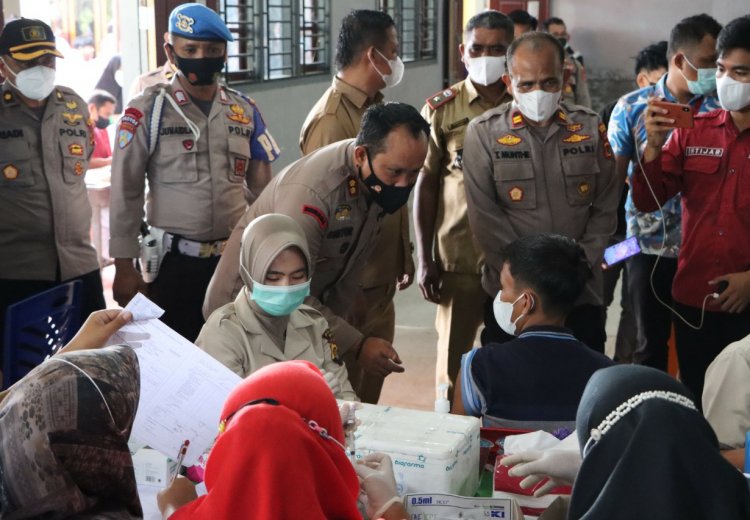 Hanya 7 Jam, Alumni Bintara 4-13 Berhasil Ajak 1.111 Masyarakat Bungo-Jambi Ikuti Vaksinasi Covid-19