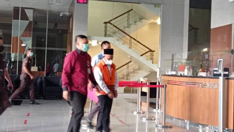 Jadi Tersangka KPK, Bupati Hulu Sungai Utara Langsung Dijebloskan ke Sel Tahanan