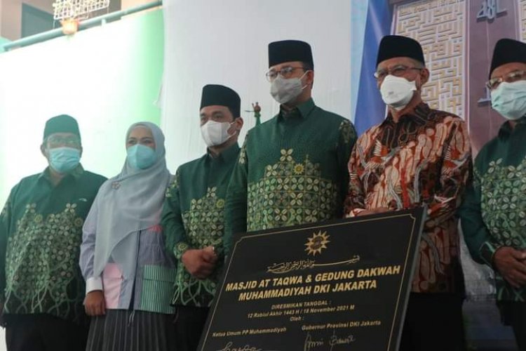 MUI DKI Bikin Cyber Army Lawan Buzzer yang Sering Serang Ulama, Anies: Saya komentar Jakarta saja