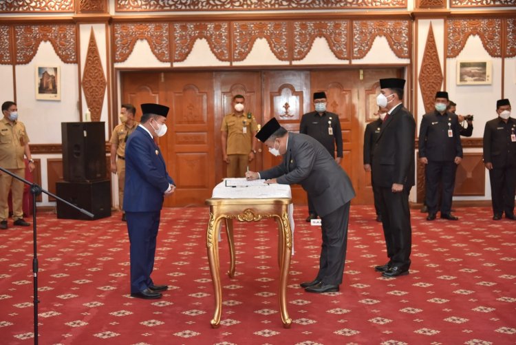 Lantik 13 Pejabat Eselon II, Al Haris: Jabatan Itu Tidak Lihat Basah dan Kering