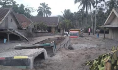 Terkini! Status Gunung Semeru Level 2 Waspada