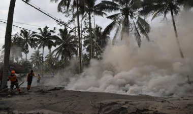 Semeru Erupsi Lagi, PVMBG Ingatkan Warga Waspadai Awan Panas Guguran