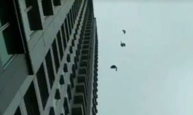 Viral! Pakaian Beterbangan dari Langit di Apartemen Thamrin Residen, Begini Kata Polisi....