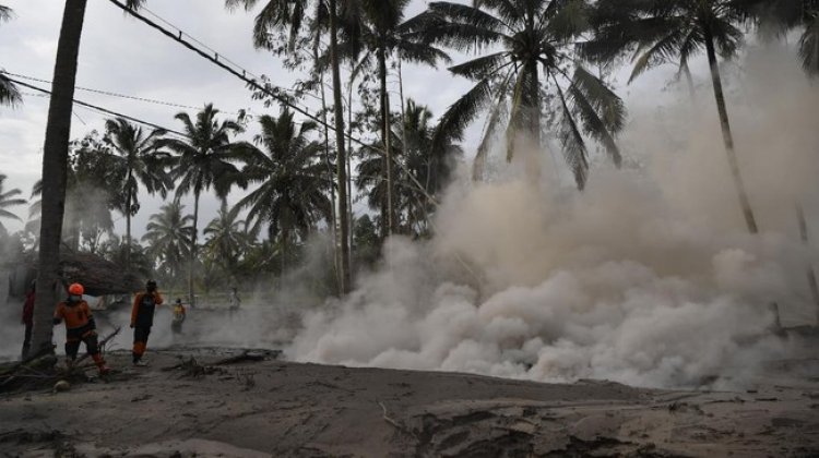 Semeru Erupsi Lagi, PVMBG Ingatkan Warga Waspadai Awan Panas Guguran