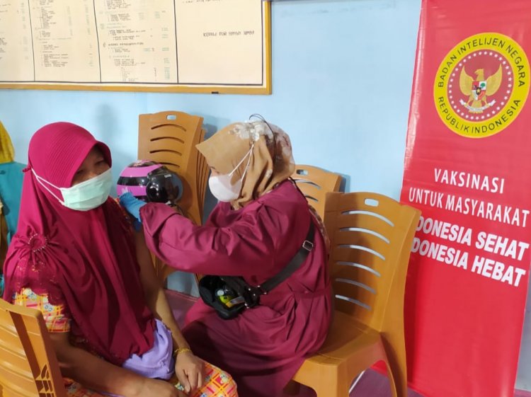 Warga Bersemangat Ikuti Vaksinasi Massal Binda Jambi di Sungai Jambu Kabupaten Kerinci