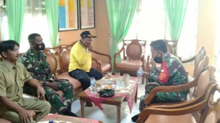 Babinsa Lakukan Edukasi ke Perangkat Desa Pulau Jelmu, Bungo-Jambi Pentingnya Pakai Masker ketika di Luar Rumah