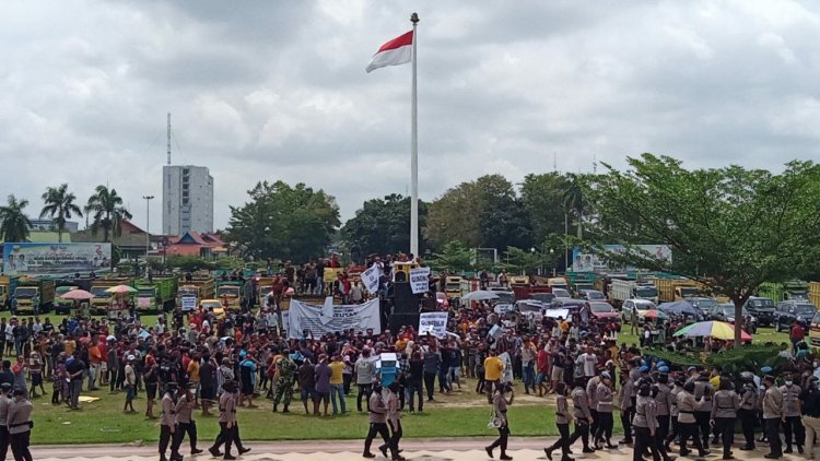 Ribuan Sopir Batu Bara Kepung Kantor Gubernur Jambi, Ini yang Dituntut