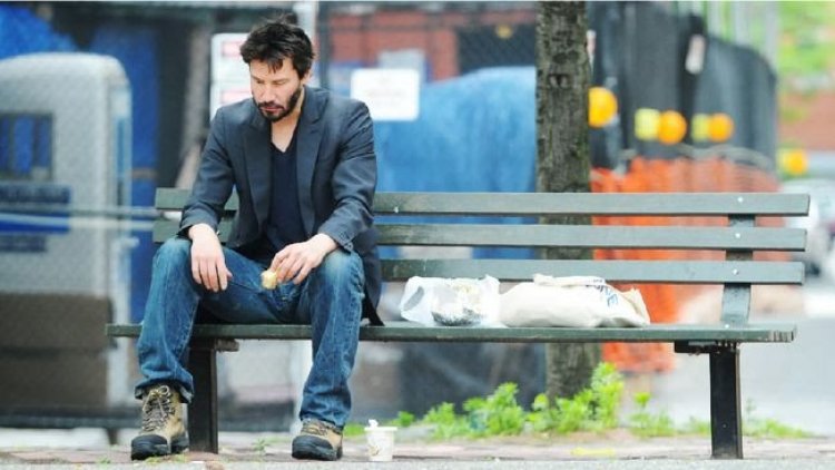 Viral! Foto Keanu Reeves Jadi Meme Sad Keanu, Begini Penjelasannya