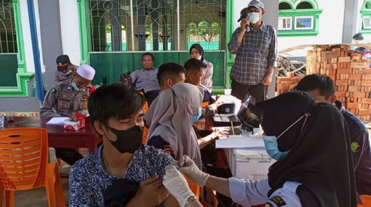 Gelar Vaksinasi Massal di Bungodani, Bungo-Jambi, 185 Warga Divaksin