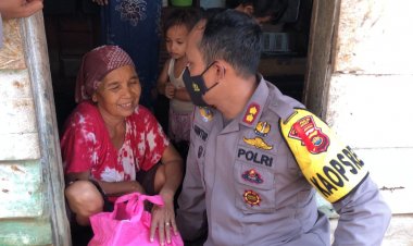 Masih Banjir, Kapolres Bungo Bagikan Sembako 3,5 Ton dari Kapolda Jambi
