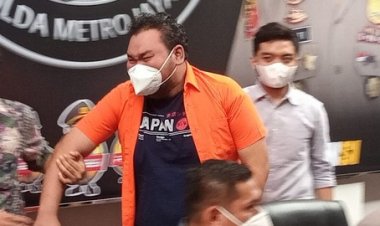 Komika Fico Fachriza Menangis Histeris Saat Kenakan Baju Orange