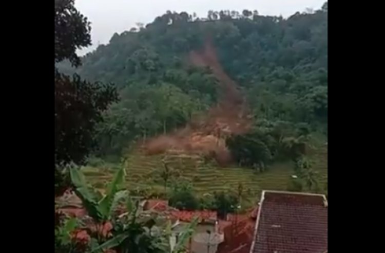 Viral! Video Detik-detik Longsor Desa Ciherang Sumedang, Terdengar Ibu Histeris