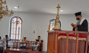 Heboh! Ibadah Komunitas Yahudi di Sinagoge Minahasa Sulut, Begini Penampakannya