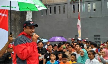 DUH! Anies Baswedan Dihukum Keruk Total Kali Mampang