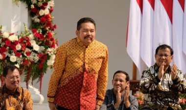 Jaksa Agung Mutasi 2 Pejabat di Jambi, Kajari Tanjabtim ke Papua Barat....