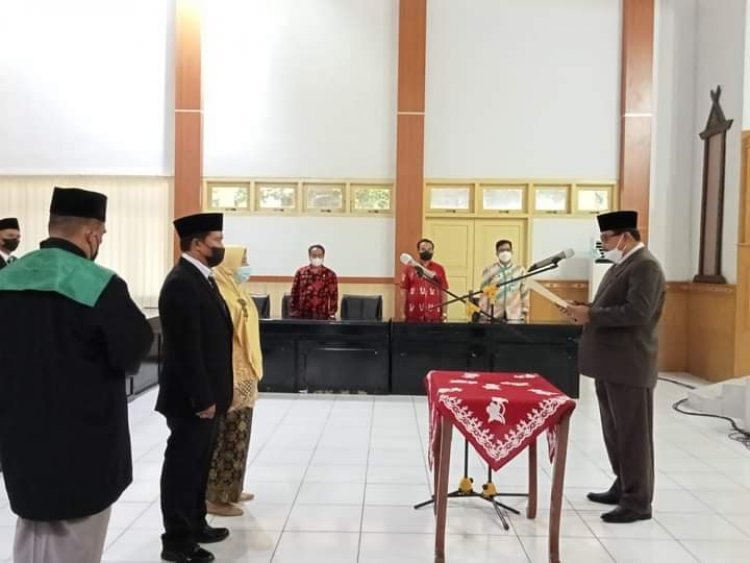 Sekda Bungo Lantik 35 Kepala SD dan 5 Kepsek SMP