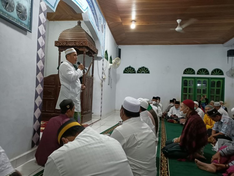 Basuh di Masjid Nurul Yaqin, Bupati: Mari Kita Cerdas Menyampaikan Pendapat di Media Sosial