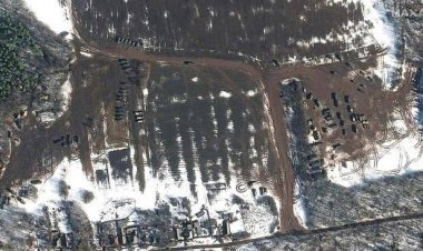 Ngeri!!! Konvoi Militer Rusia Sepanjang 64 Km Menuju Kiev Terdeteksi Foto Satelit