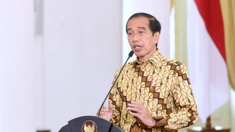 Jokowi Pelototi dan Disiplinkan Grup WhatsApp Keluarga TNI-Polri