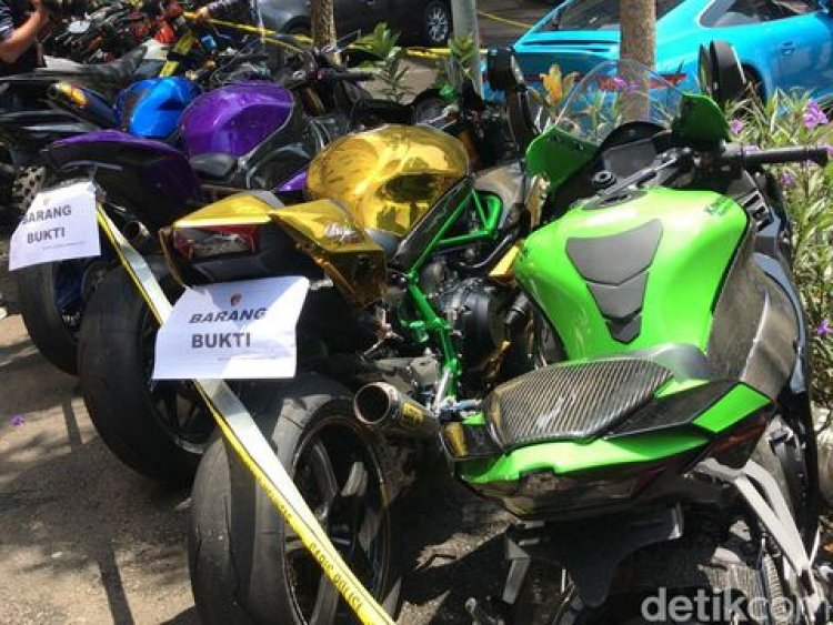 Lagi-lagi Bareskrim Sita Aset Doni Salmanan, Mobil Mewah Hingga Belasan Motor Gede