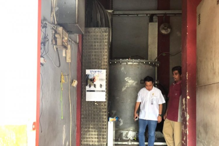 Duh! Sedot Banjir di Surabaya Pakai Mobil Pemadam Kebakaran, Anggota DPRD: Pompa Banjir itu Bukan Merek Sembarangan....