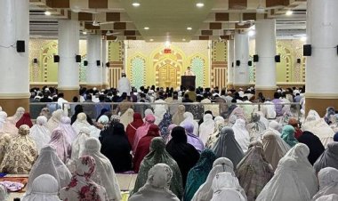 Warga Muhammadiyah Aceh Tarawih Malam Ini, Kemenag Tetapkan 1 Ramadhan Pada Ahad