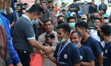 Gubernur Jambi Kembalikan Kejayaan Sepakbola Jambi