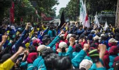 Unjuk Rasa BEM SI Pindah ke DPR, Ini Dia Tuntutan Terbaru