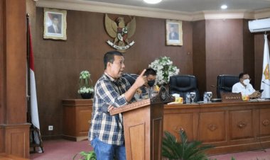 Bupati Romi Ingatkan Kelompok Tani Pahami Isi Perjanjian Kerjasama