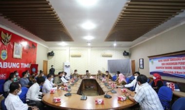 Wabup Robby Minta Perusahaan Bantu Perbaiki Jalan