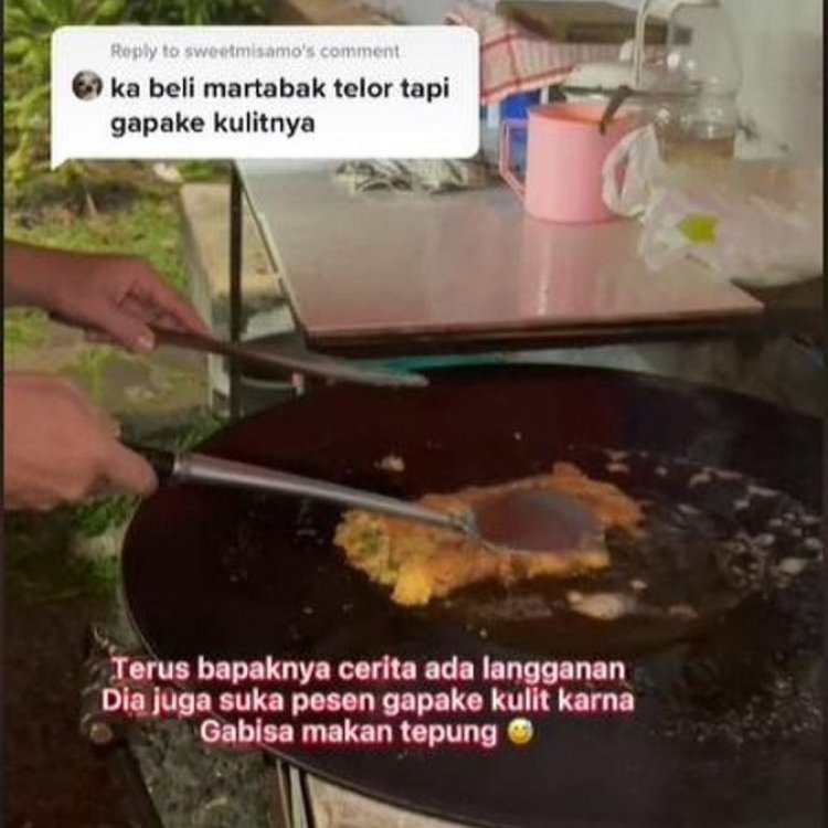 Viral! Wanita Ini Beli Martabak Telur Isi Nasi Padang, Netizen Pun Penasaran
