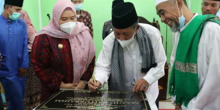 Wagub Jambi H Abdullah Sani  Resmikan Masjid Desa Tanjung Nangko Muarojambi