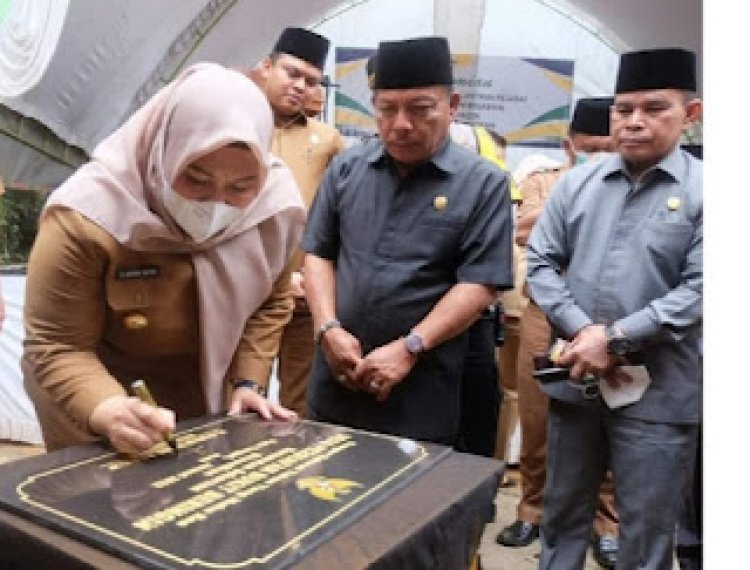 Ketua DPRD Muaro Jambi Hadiri Peresmian Desa Persiapan Bukit Beringin