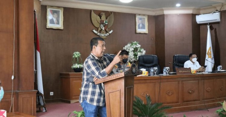 Bupati Romi Ingatkan Kelompok Tani Pahami Isi Perjanjian Kerjasama