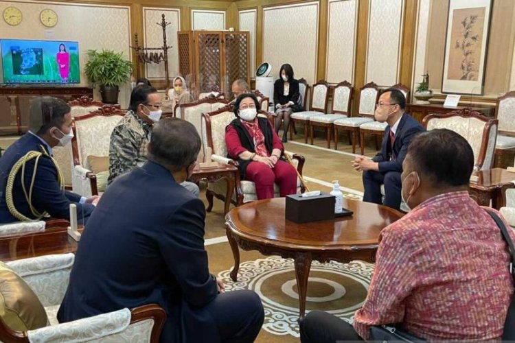 Megawati Hadiri Pelantikan Presiden Korea Selatan, Juga Terima Gelar Profesor dari SIA