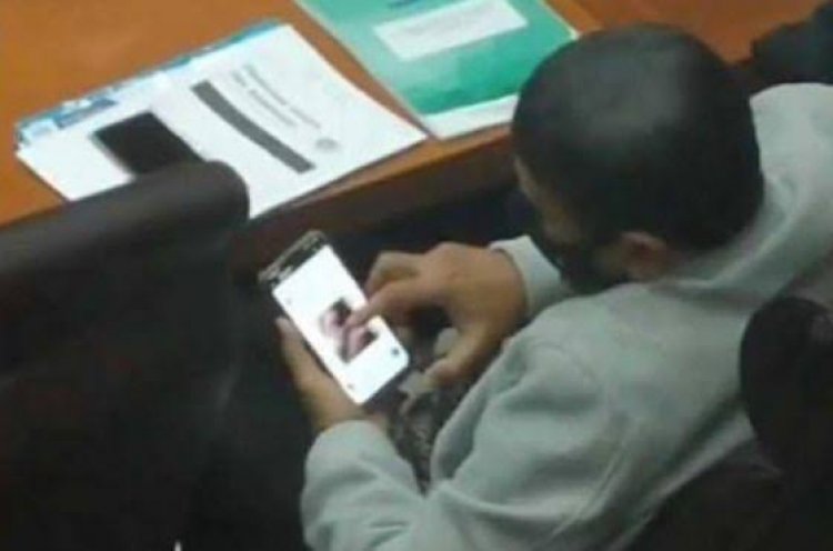 Gegara Kedapatan Nonton Porno Saat Rapat, Harvey Malaiholo Bakal Diperiksa MK DPR