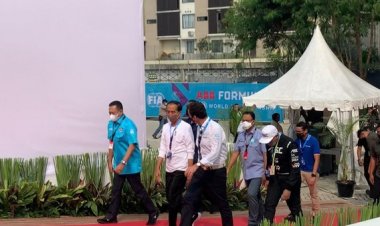Jokowi Tiba di Formula E Jakarta, Anies: Selamat Datang Pak Presiden!