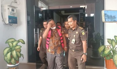Ipar Mantan Gubernur Jambi, H. Ismail Ibrahim Ditahan Kejari Tebo, Terkait Kasus Jalan Padang Lamo