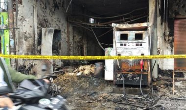 Heboh! POM Mini Wedoro Sidoarjo Terbakar Habis, 2 Orang Tewas