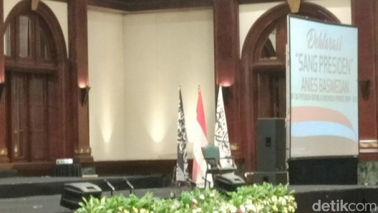 Deklarasi Anies Capres, Ribut Soal Bendera Tauhid HTI Diturunkan: Antum sayang Pak Anies? Kita Nggak Mau Pak Anies Kejebak