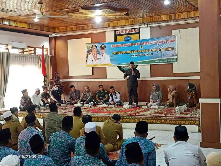 Bismillah, Bupati Bungo Mashuri Lepas 97 CJH ke Tanah Suci Mekkah
