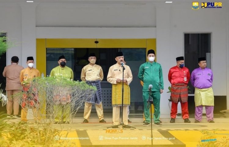 Kadis PUPR Jambi Beri Arahan saat Pimpin Upacara Bendera 