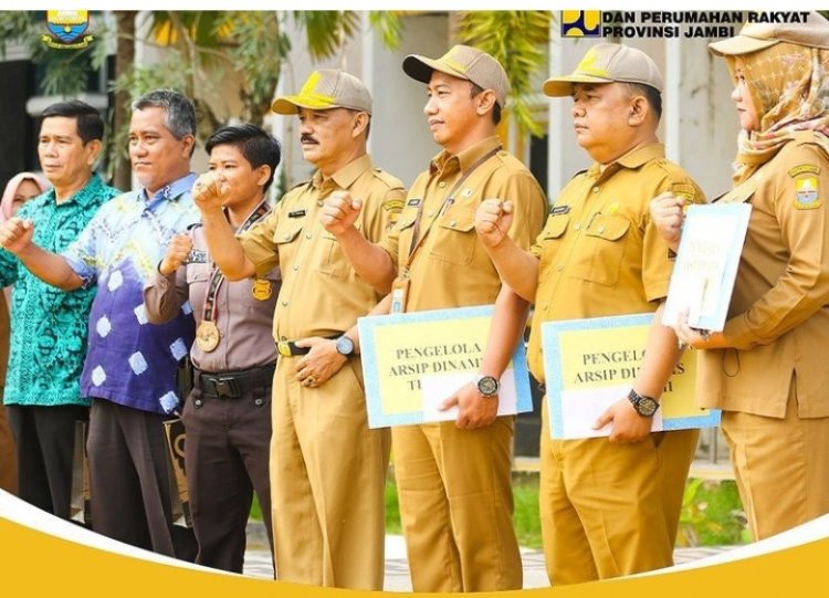 Fauzi Berikan Penghargaan dan Apresiasi kepada Pegawainya yang Sabet Medali pada PON XX 2021