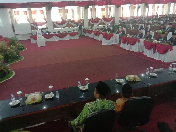 Ketua DPRD Persilahkan 2 Calon Wakil Bupati Merangin Berunding