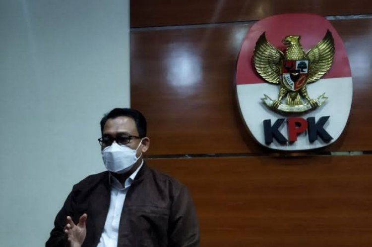 Hari Ini, Mantan Wakil Bupati Muarojambi dan 16 Mantan Anggota DPRD Provinsi Jambi Diperiksa KPK