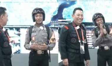 Pak Bhabin Bikin Ketawa Kapolri Sebut Fungsi Drone