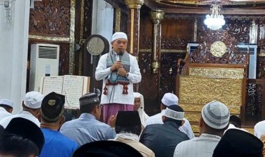 Sholat Tarawih Berjamaah, Gubernur Al Haris : Jaga Toleransi Antar Umat Beragama