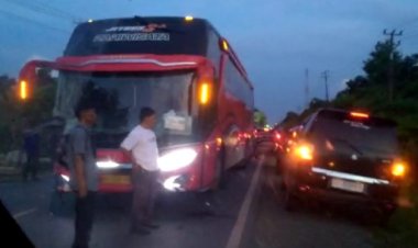 Bus Pemudik Tabrakan dengan Terios di Bungo, Sopir Tewas
