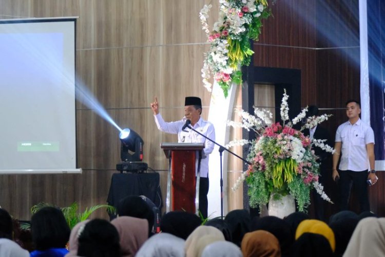 Hadiri Perpisahan Siswa SMAN 8 Kota Jambi, Wagub Sani : Jangan Berhenti Melangkah Dalam Menggapai Cita-cita